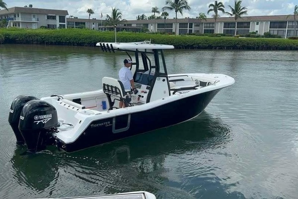 25ft Tidewater Yacht For Sale
