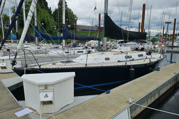 Bluefin 35ft Thomas Yacht For Sale
