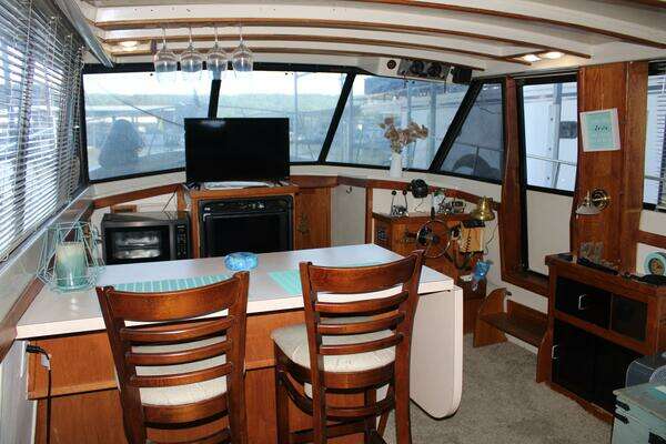 Photo of the 1986 Mainship 40' Double Cabin "Frayd Knot"