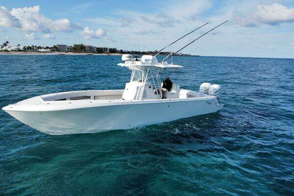 Photo of the 2017 SeaVee 340Z