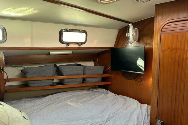 Unruly Julie 40ft Caliber Yacht For Sale