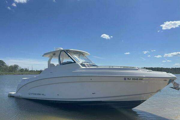 33-ft-Regal-2025-33 SAV-Sea Bright New Jersey United States yacht for sale
