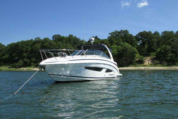 Photo of the 2015 Regal Express "Schooner"