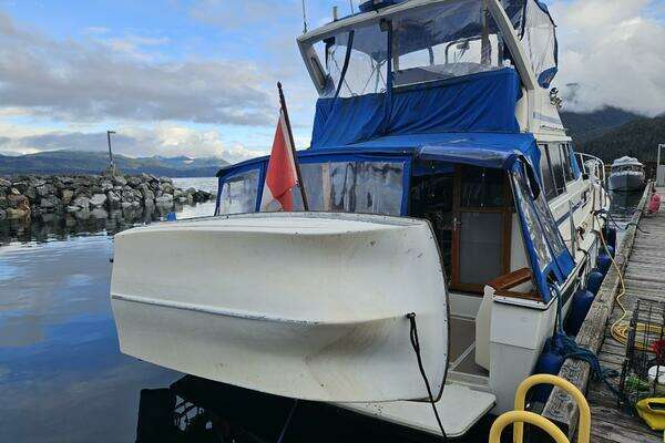 Summer Split 38ft Bayliner Yacht For Sale