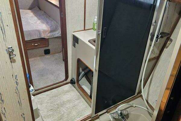 Summer Split 38ft Bayliner Yacht For Sale