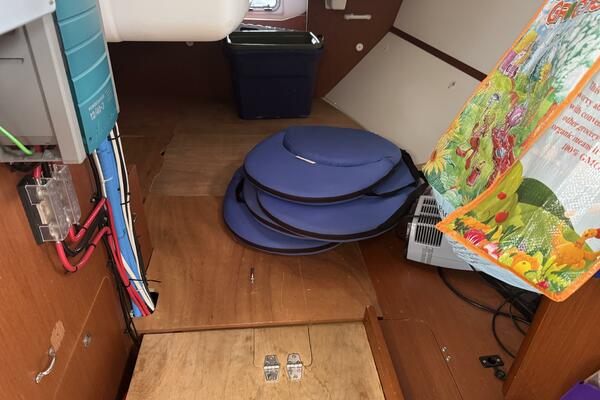 Rabbit Hole 37ft Beneteau Yacht For Sale