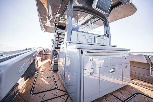 HCB 42 Lujo Yacht For Sale
