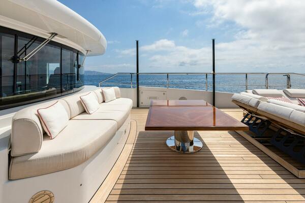 BELLA VITA 116ft Benetti Yacht For Sale