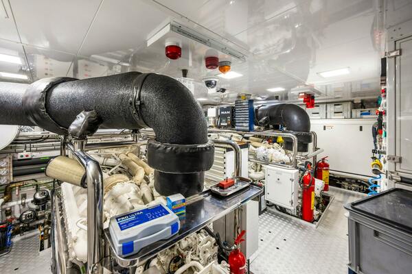 BELLA VITA 116ft Benetti Yacht For Sale