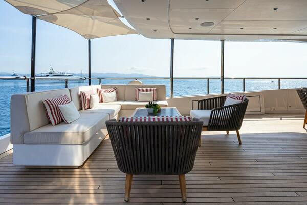 BELLA VITA 116ft Benetti Yacht For Sale