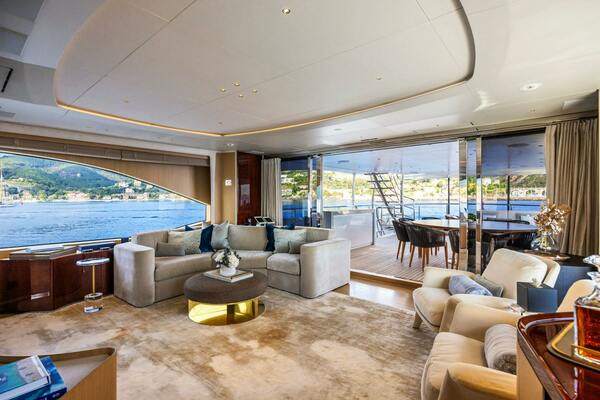 BELLA VITA 116ft Benetti Yacht For Sale