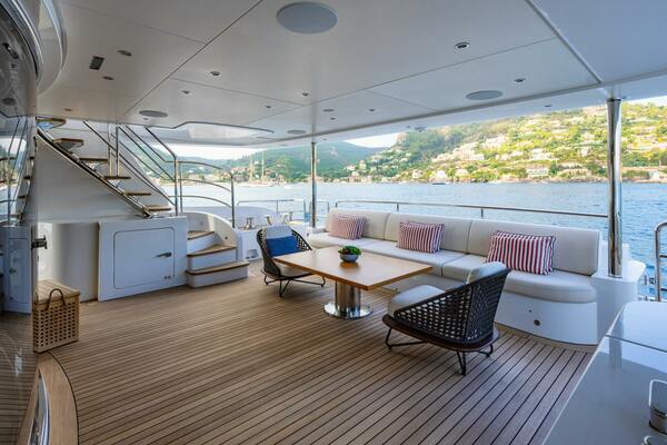 BELLA VITA 116ft Benetti Yacht For Sale