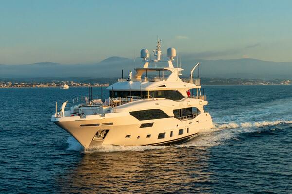 BELLA VITA 116ft Benetti Yacht For Sale