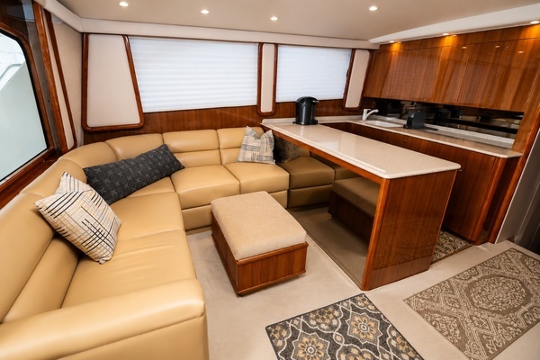 2005 Viking 45