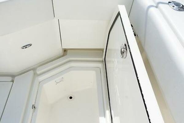 39ft SeaVee Yacht For Sale 39ft SeaVee Yacht For Sale