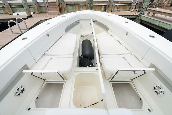 39ft SeaVee Yacht For Sale 39ft SeaVee Yacht For Sale
