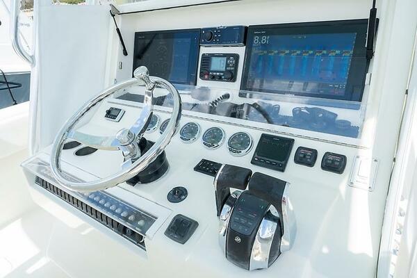 39ft SeaVee Yacht For Sale 39ft SeaVee Yacht For Sale