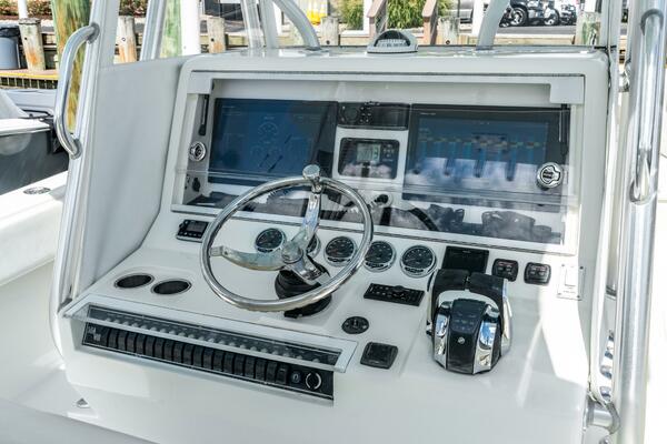 39ft SeaVee Yacht For Sale