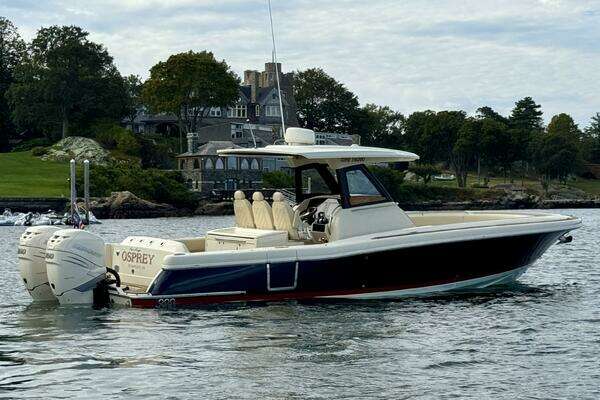 34-ft-Chris-Craft-2019-Catalina-Osprey-Newport Rhode Island United States yacht for sale