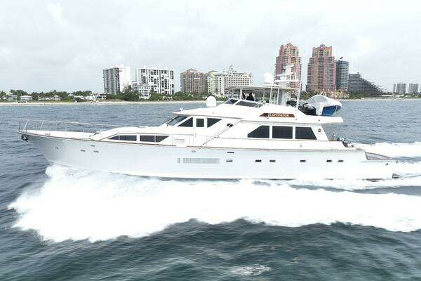 Captivator 84ft Palmer Johnson Yacht For Sale