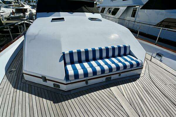 Captivator 84ft Palmer Johnson Yacht For Sale