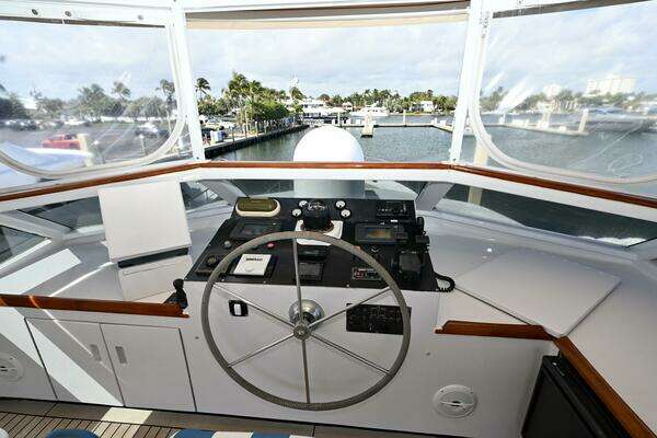 Captivator 84ft Palmer Johnson Yacht For Sale