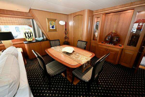 Captivator 84ft Palmer Johnson Yacht For Sale