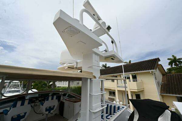 Captivator 84ft Palmer Johnson Yacht For Sale