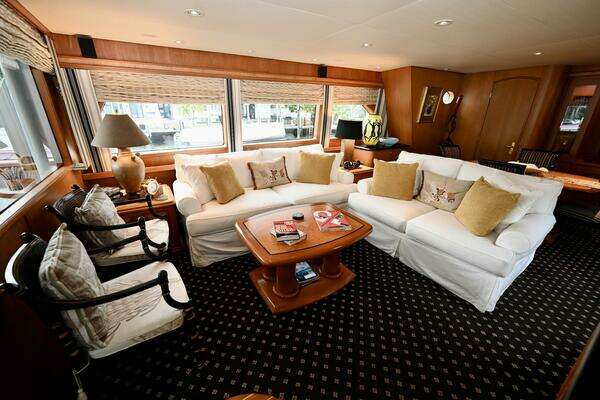 Captivator 84ft Palmer Johnson Yacht For Sale