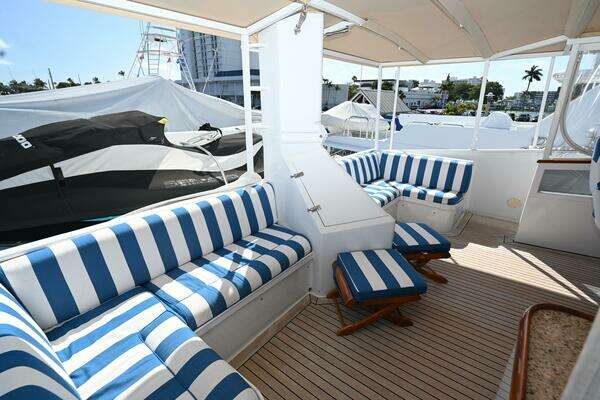Captivator 84ft Palmer Johnson Yacht For Sale