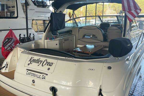 Photo of the 2002 Sea Ray 380 Sundancer