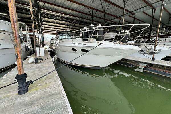 Photo of the 2002 Sea Ray 380 Sundancer