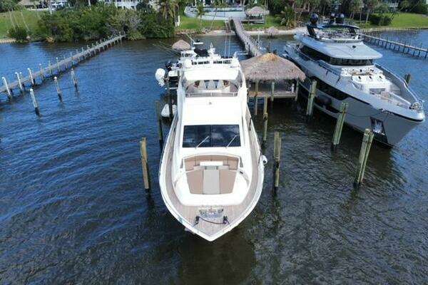 Photo of the 2009 Astondoa 95 GLX