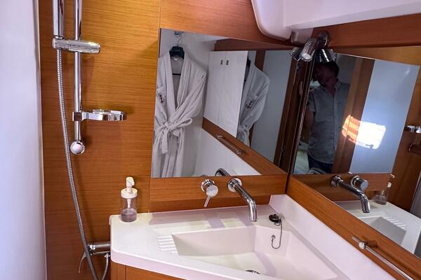 57ft Jeanneau Yacht For Sale