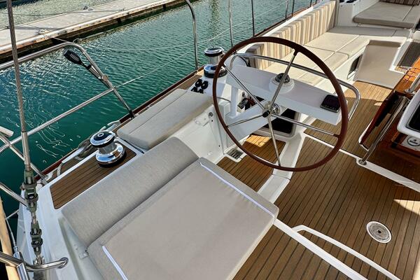 57ft Jeanneau Yacht For Sale