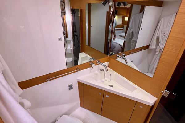 57ft Jeanneau Yacht For Sale