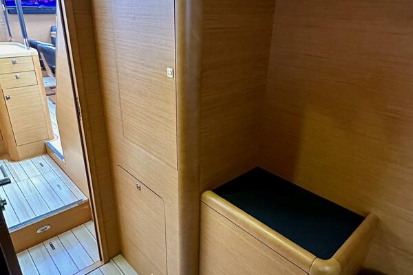 57ft Jeanneau Yacht For Sale