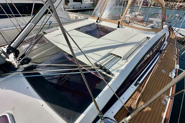 57ft Jeanneau Yacht For Sale