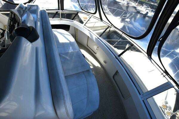 Photo of the 1999 Carver 