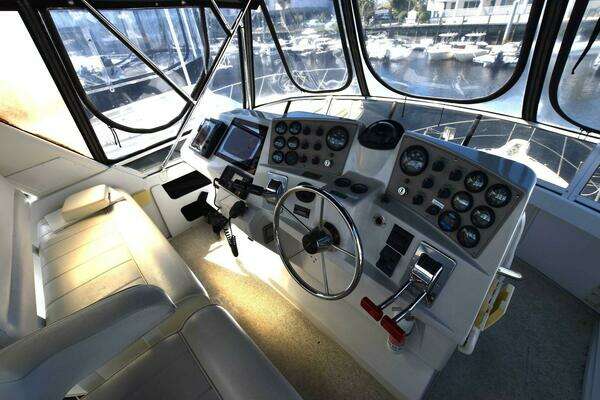 Photo of the 1999 Carver 