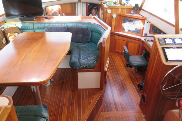 MOONSHOT 60ft Waterline Yacht For Sale
