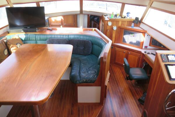 MOONSHOT 60ft Waterline Yacht For Sale