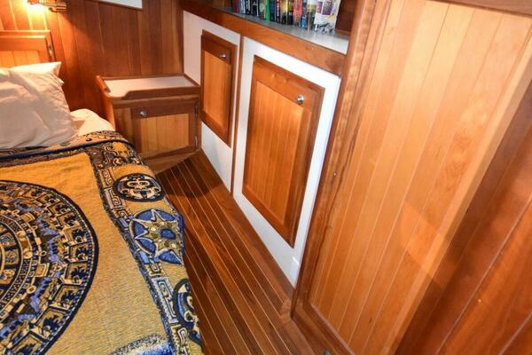 MOONSHOT 60ft Waterline Yacht For Sale