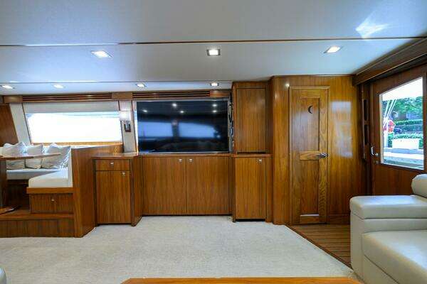 Photo of the 2019 Viking 80 Convertible "LAMPLIGHTER"