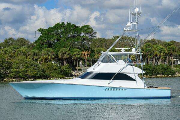 Photo of the 2001 Viking 61 Convertible "Reel King"