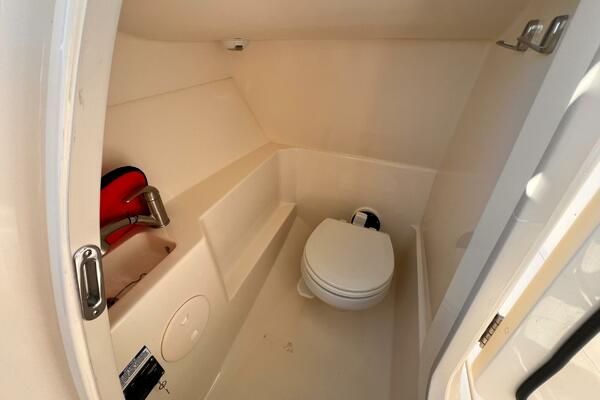 One Moor 24ft Boston Whaler Yacht For Sale One Moor 24ft Boston Whaler Yacht For Sale