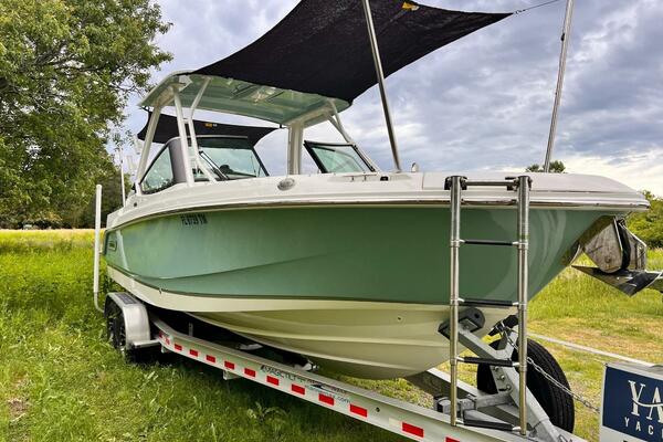 One Moor 24ft Boston Whaler Yacht For Sale One Moor 24ft Boston Whaler Yacht For Sale