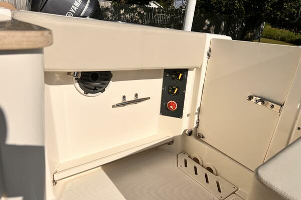 One Moor 24ft Boston Whaler Yacht For Sale One Moor 24ft Boston Whaler Yacht For Sale