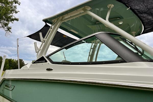 One Moor 24ft Boston Whaler Yacht For Sale One Moor 24ft Boston Whaler Yacht For Sale
