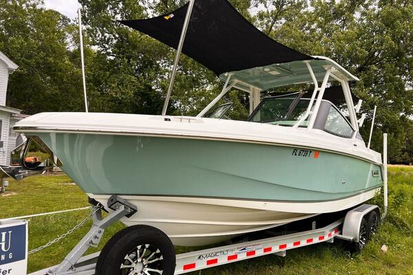 One Moor 24ft Boston Whaler Yacht For Sale One Moor 24ft Boston Whaler Yacht For Sale
